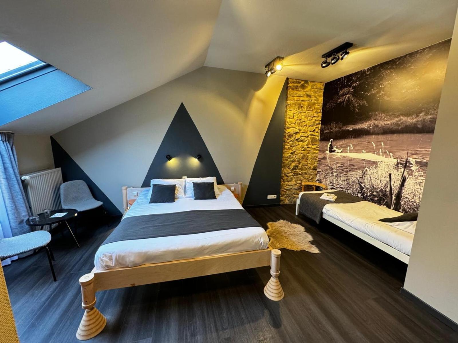 Hotel Val De Poix- Logis Hotel Restaurant Saint-Hubert Extérieur photo