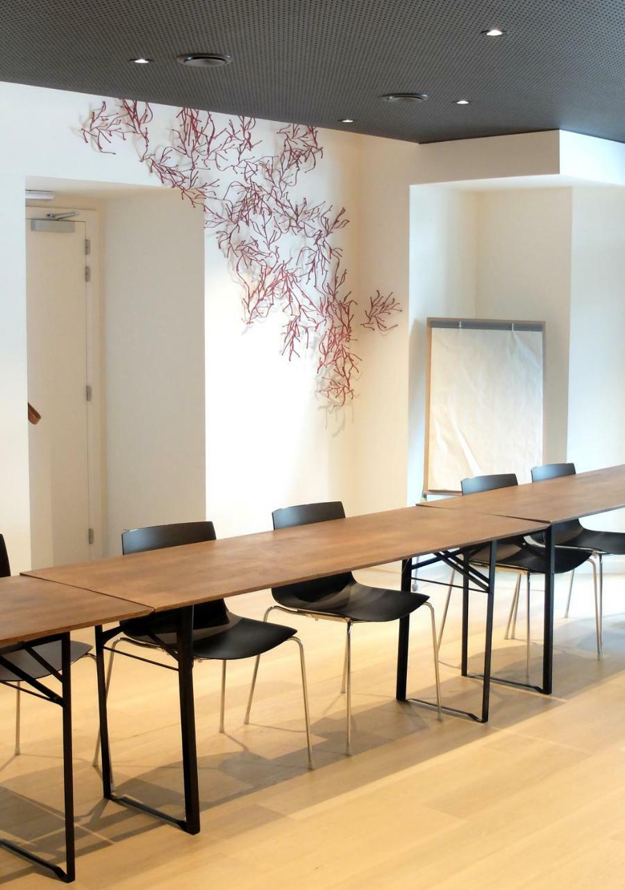 Hotel Val De Poix- Logis Hotel Restaurant Saint-Hubert Extérieur photo