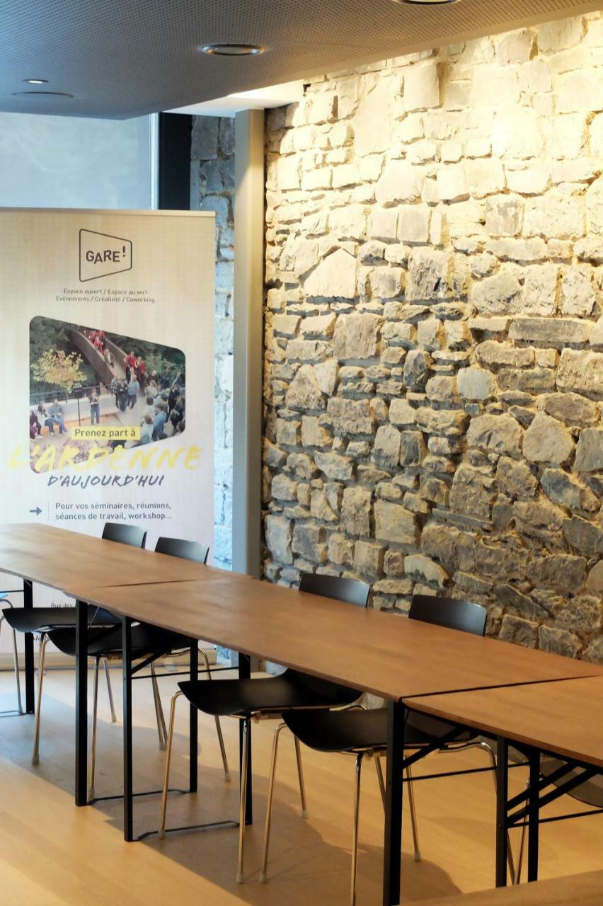 Hotel Val De Poix- Logis Hotel Restaurant Saint-Hubert Extérieur photo